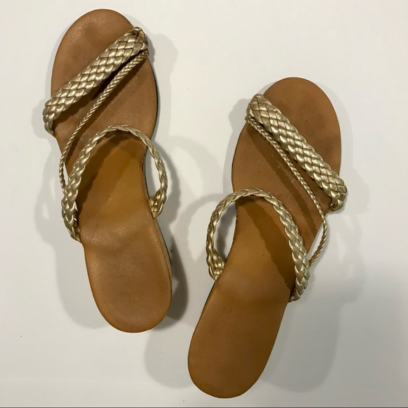 Beautiful Handmade Gold Wedge Sandals - Picture 2 of 6